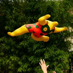 New Boutiques de musées Ballon jaune Nana Niki de Saint Phalle Nana