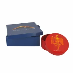 Clearance Boutiques de musées Boîte en bois laqué bleu - Ceci n'est pas un chapeau