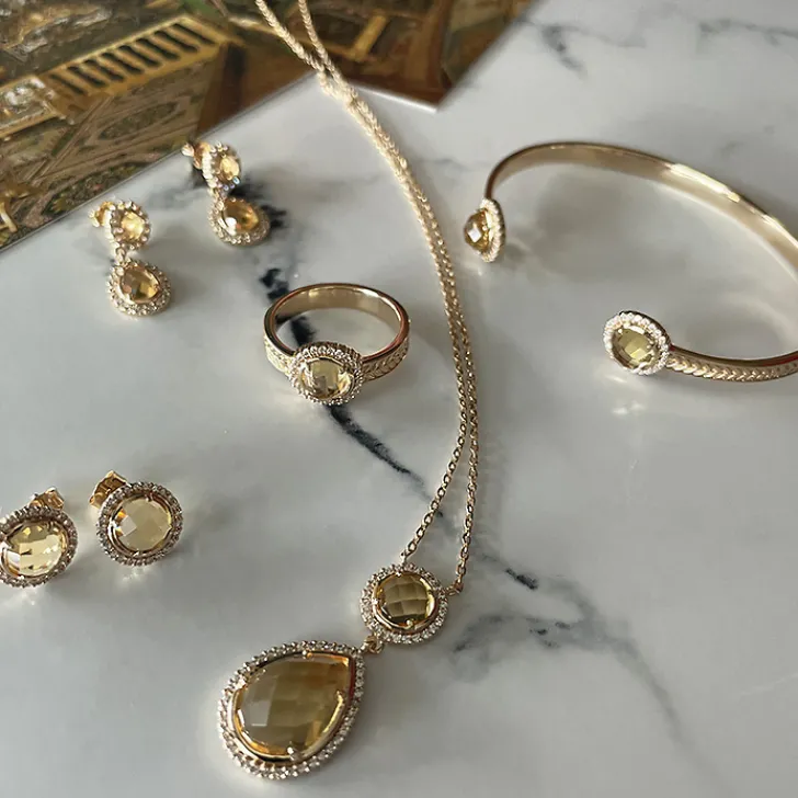 Boutiques de musées Boucles D'Oreilles-Boucles d'oreilles puces Hortense