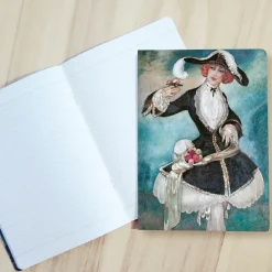 New Boutiques de musées Cahier Gerda Wegener - Lili déguisée en « cavalier de la rose », 1920