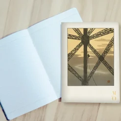 Hot Boutiques de musées Cahier Henri Rivière - Le Peintre dans la tour, extrait de l'album Les Trente-six vues de la Tour Eiffel, entre 1888 et 1902