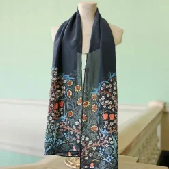 Boutiques de musées Foulards, Étoles, Châles-Foulard Épine noire - William Morris - V&A