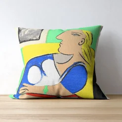Hot Boutiques de musées Housse de coussin Pablo Picasso - Femme dans un fauteuil jaune, 1932 - 45 x 45 cm - Pansu