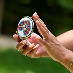 Boutiques de musées Accessoires-Miroir de poche Cœur Serpent Niki de Saint Phalle