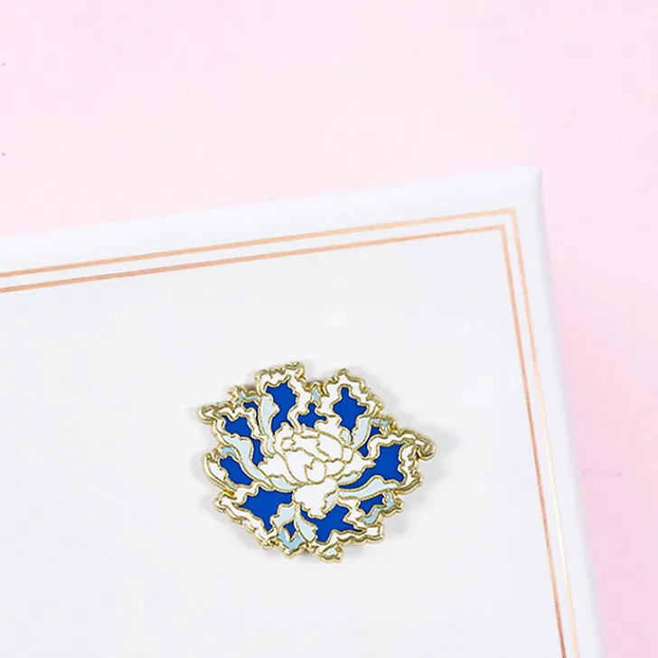 Outlet Boutiques de musées Pin's Pivoine