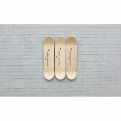 New Boutiques de musées Skateboards Triptyque Jean-Michel Basquiat - Untitled (Angel), 1982 - The Skateroom
